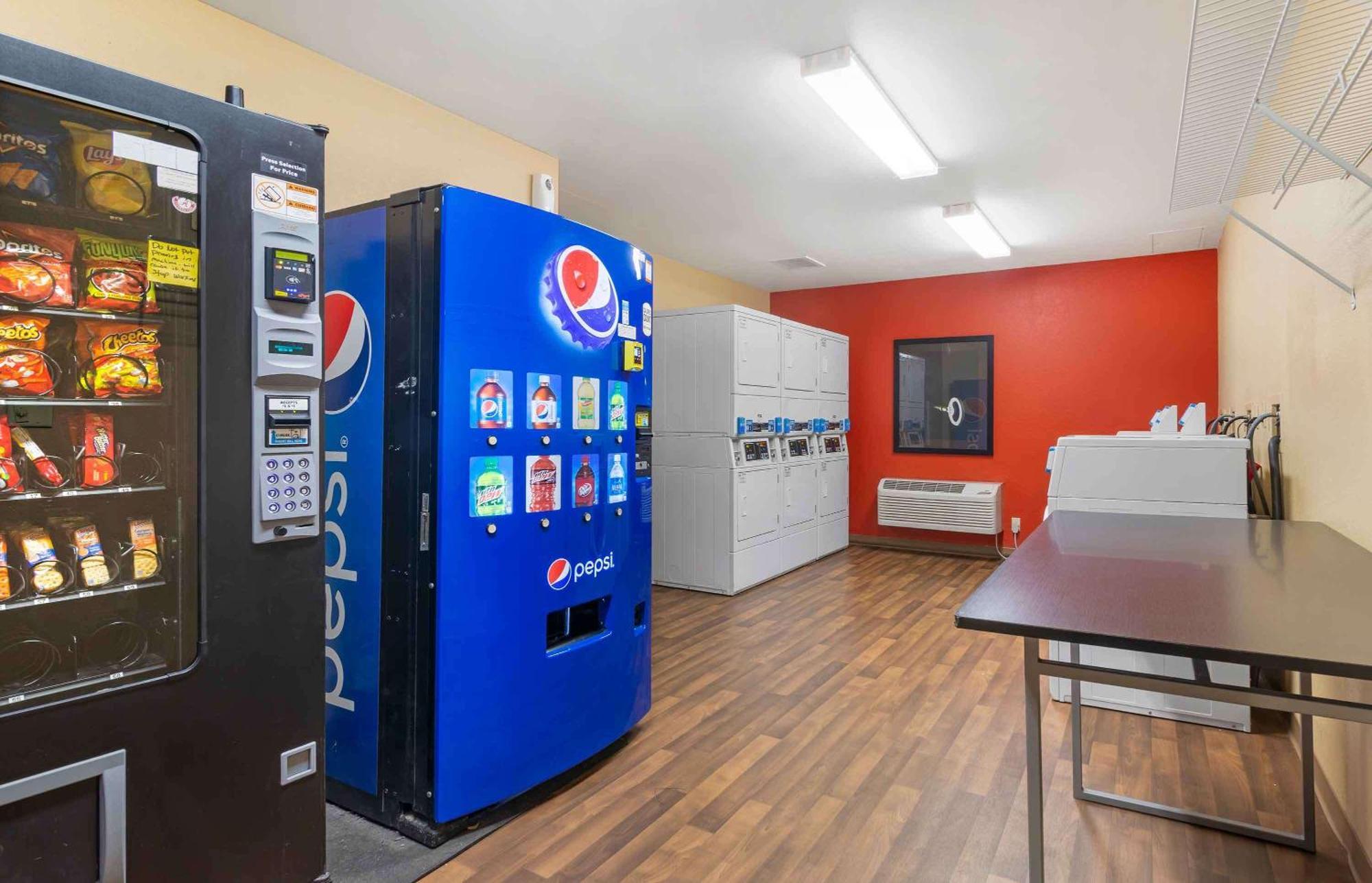 Extended Stay America Suites - Savannah - Midtown Bagian luar foto
